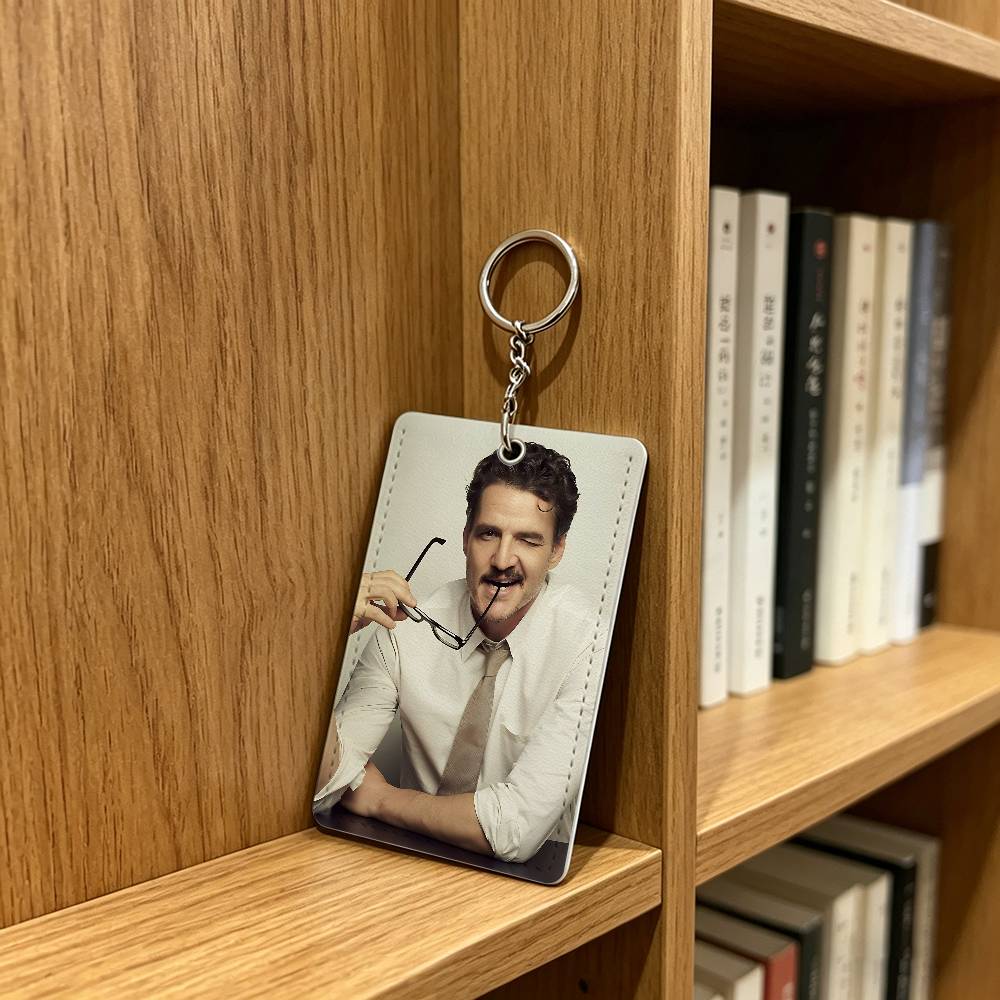 Cool Actor P-Pedro Pascal Card - Lanyard Badge Holder recension och pris