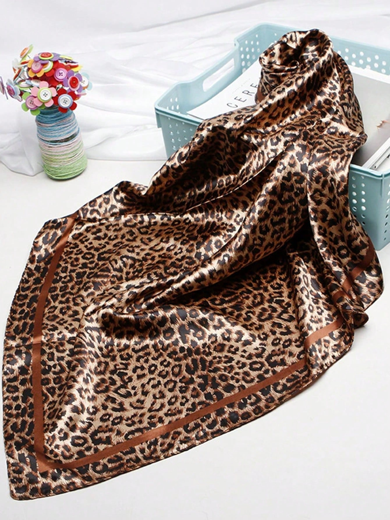90cm Leopard Print Neckerchief - Scarf Silk Square recension och pris